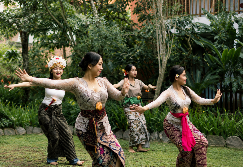 3. Wednesday - Balinese Dance Lesson